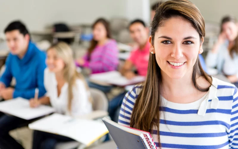 Cómo sacar el certificado de estudios de secundaria por internet en Perú